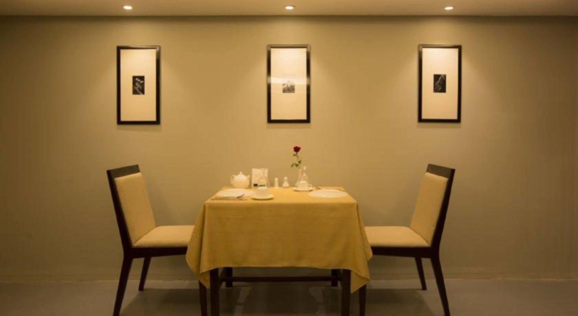 Shwe Pyi San Yar Hotel Yangon Luaran gambar