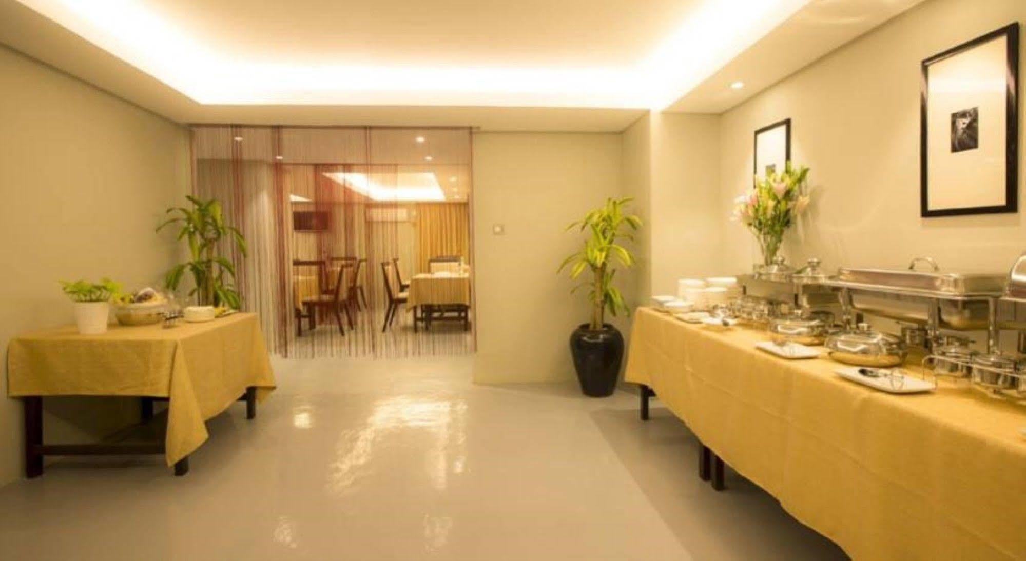 Shwe Pyi San Yar Hotel Yangon Luaran gambar