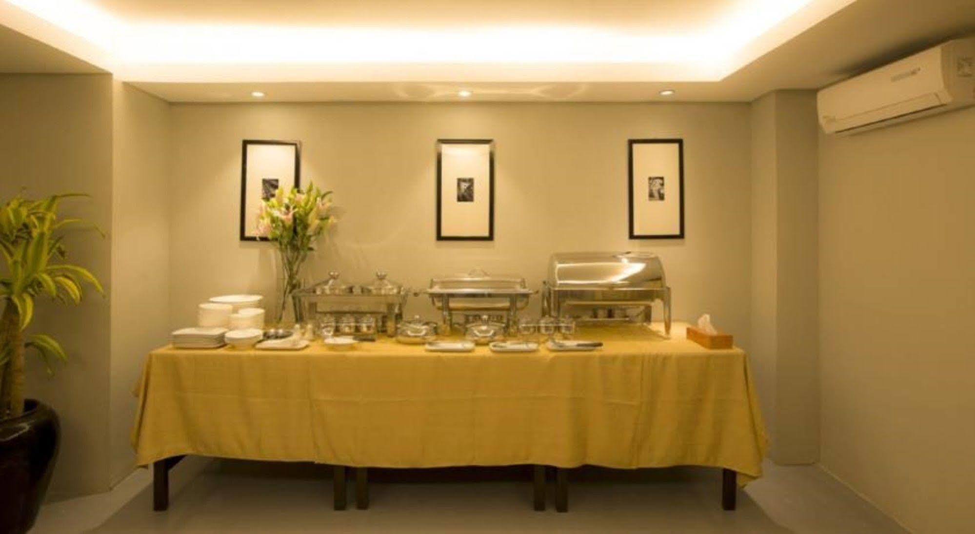 Shwe Pyi San Yar Hotel Yangon Luaran gambar
